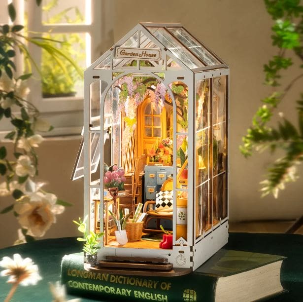 Gardentale ™ - Magic book to assemble (theme Garden House)